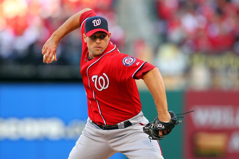 Craig Stammen #35 of the Washington Nationals pitches in the fourth inning against the St. Louis Cardinals during Game Two of the National League Division Series at Busch Stadium on October 8, 2012 in St Louis, Missouri. (Photo by Dilip Vishwanat/Getty Images)