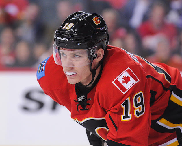 CALGARY, AB - NOVEMBER 30: Matthew Tkachuk #19 of the Calgary Flames in action against the Toronto Maple Leafs during an NHL game at Scotiabank Saddledome on November 30, 2016 in Calgary, Alberta, Canada. (Photo by Derek Leung/Getty Images)