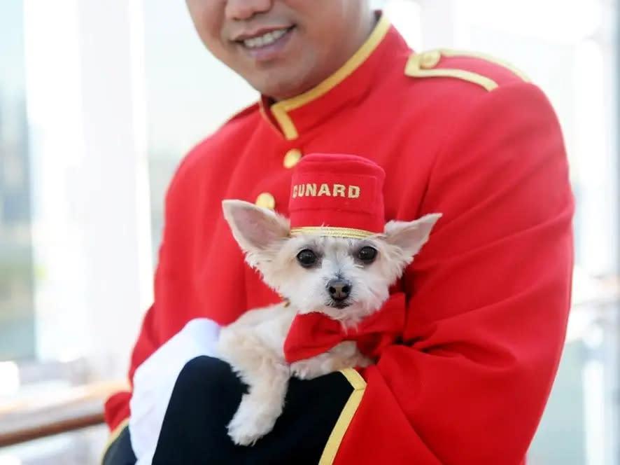 Oliver Cruz zusammen mit Ella Bean. - Copyright: Diane Bondareff/Cunard Line