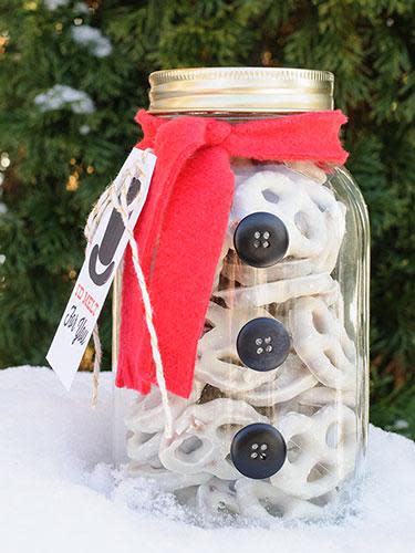 52 Mason Jar Gifts for Christmas and Holiday Crafts