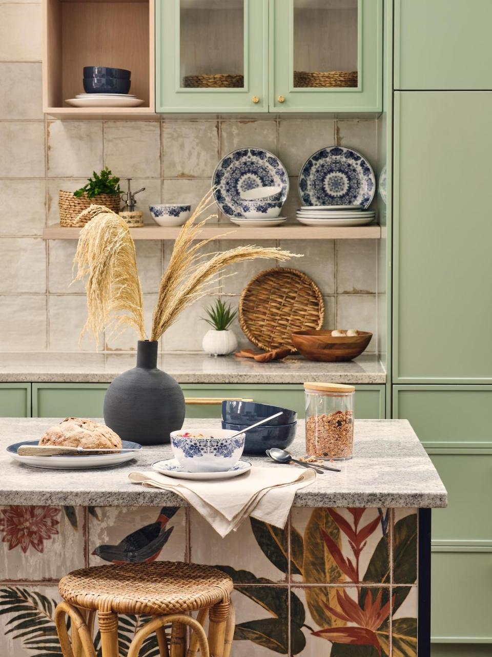 Small kitchens: apply pattern to existing surfaces