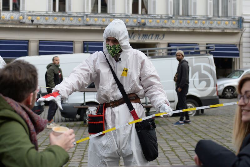 The "COVID boys" patrol in central Brussels