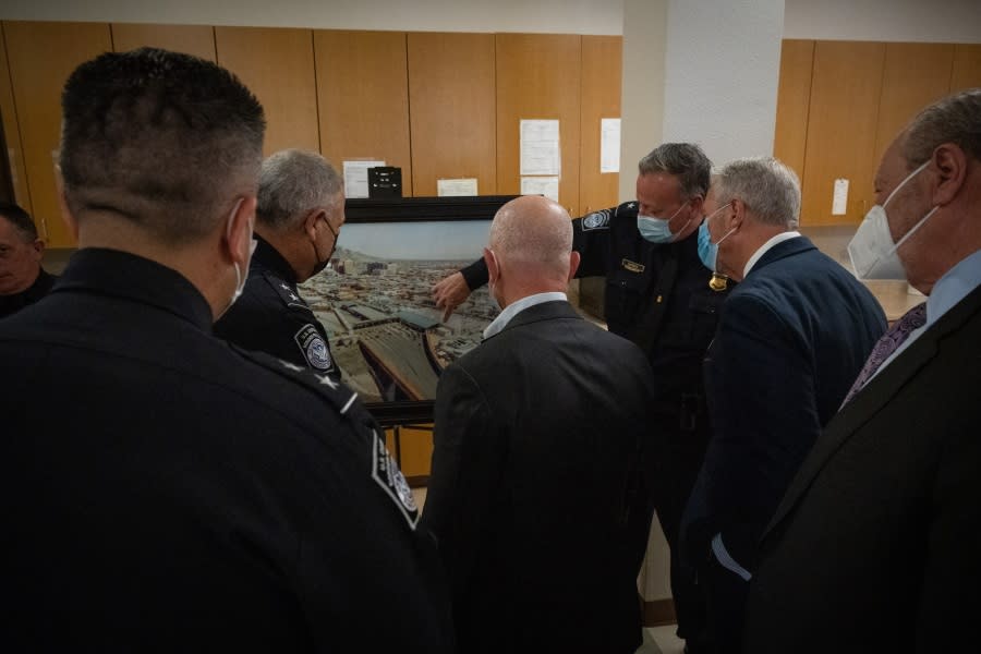 El Paso, Tx. (December 13, 2022) Homeland Security Secretary Alejandro Mayorkas visited the Paso Del Norte Port of Entry in El Paso, Texas. Mayorkas met with Mayor Oscar Lesser and Judge Samaniego and other United States Border Patrol employees. (DHS photo by Sydney Phoenix)