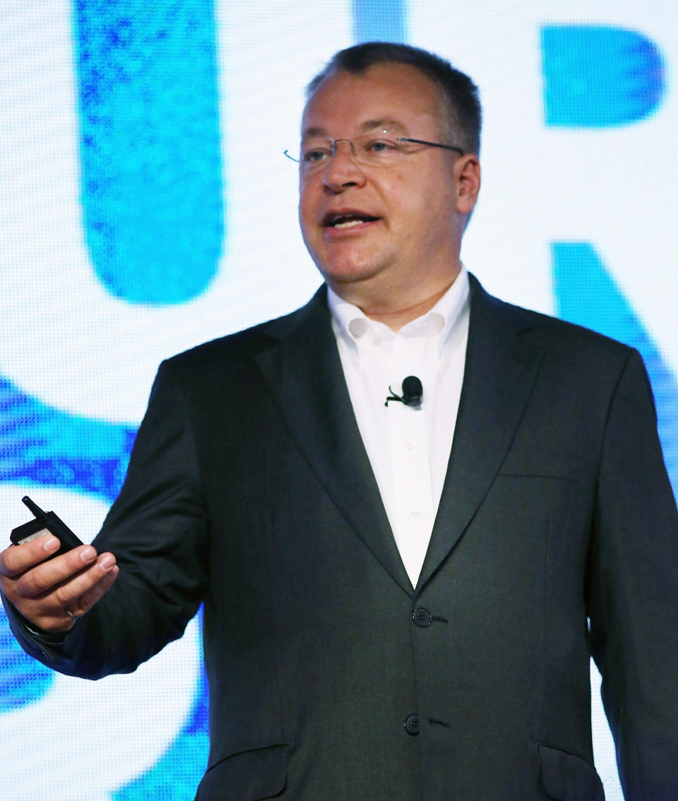 NEW YORK, NY - SEPTEMBER 05: Nokia Chief Executive Stephen Elop introduces the new Nokia Lumia 920 and 820 Windows smartphones during a joint event with Microsoft on September 5, 2012 in New York City. The new Nokia phones are the first smartphones built for Windows 8. Analysts see the new phones as Nokia's last chance to compete with fellow technology companies Apple and Samsung in the lucrative smartphone market. (Photo by Spencer Platt/Getty Images)