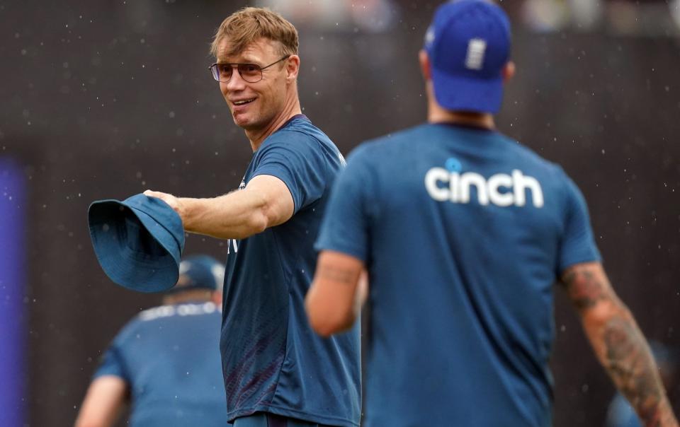 Andrew Flintoff working with the England white-ball team