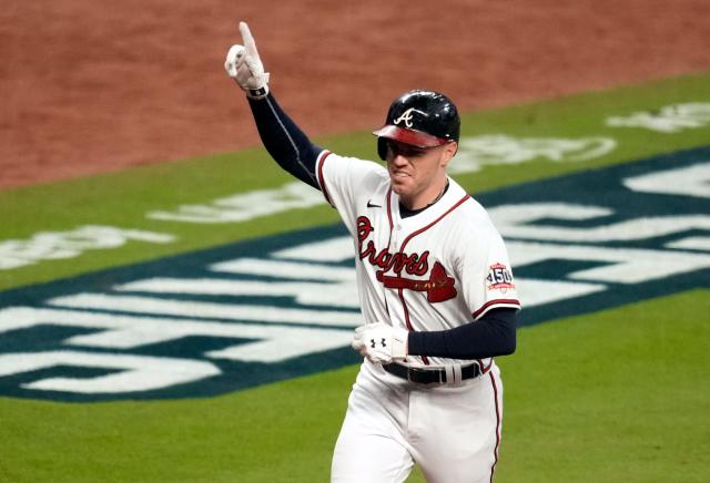 Freddie Freeman Signs with Dodgers for $162 Million - The New York Times