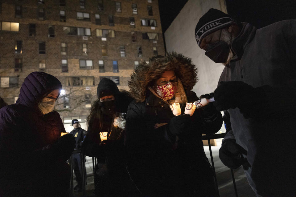 Image: Candlelight vigil (Yuki Iwamura / AP)