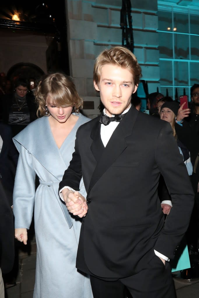 Taylor Swift and Joe Alwyn leaving the BAFTA party at Annabel’s in London. / SplashNews.com