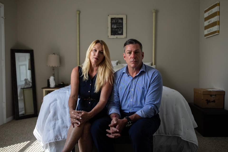 Vincent and Miriam in Mia's room at their home in Fort Worth on July 30. (Photo: Tamir Kalifa for HuffPost)