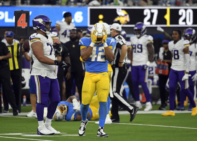 Twitter reacts to Chargers' loss to Vikings