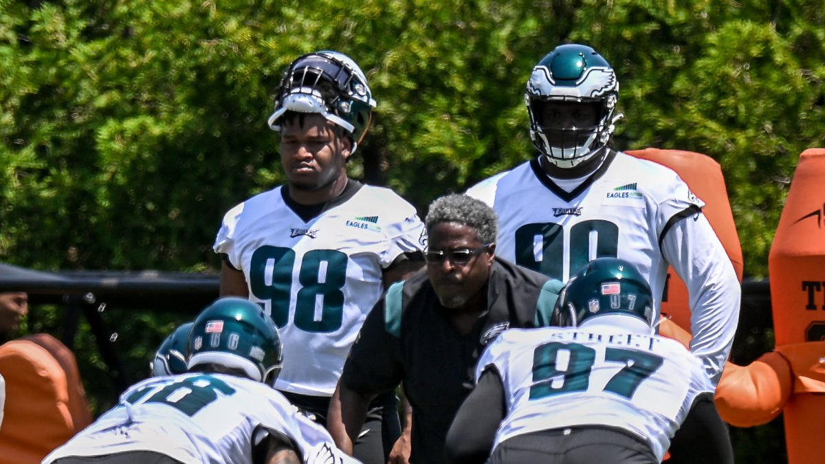 Philadelphia Eagles' Jordan Davis Set for Big Leap? Teammates 'Excited' -  Sports Illustrated Philadelphia Eagles News, Analysis and More