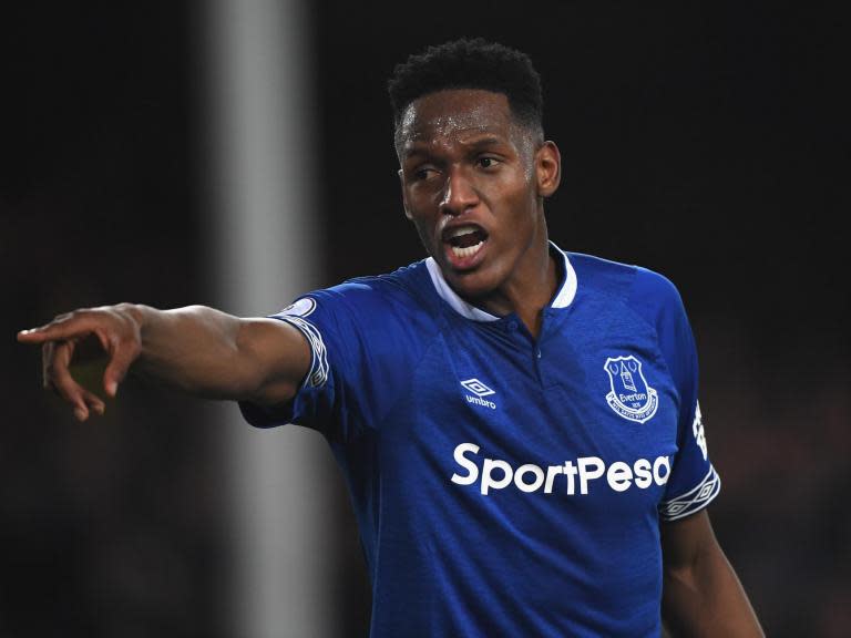 Marco Silva calls on Yerry Mina to show more consistency in training at Everton