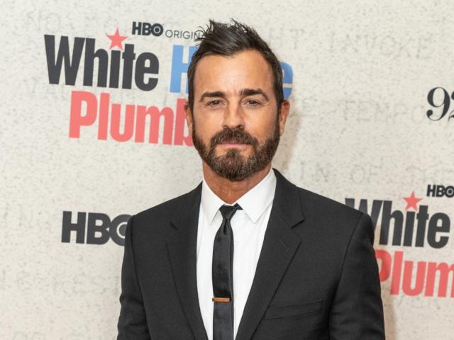 US actor Justin Theroux, left and his wife US actress Jennifer