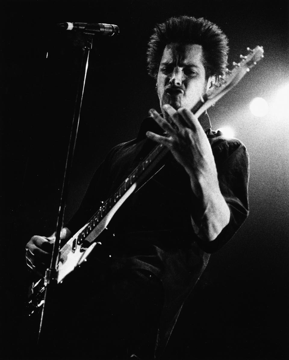 <p>Singer Chris Cornell performing on stage with his band Soundgarden at Ridam in Rotterdam, October 11th 1996.<br>(Photo by Paul Bergen/Redferns/Getty Images) </p>