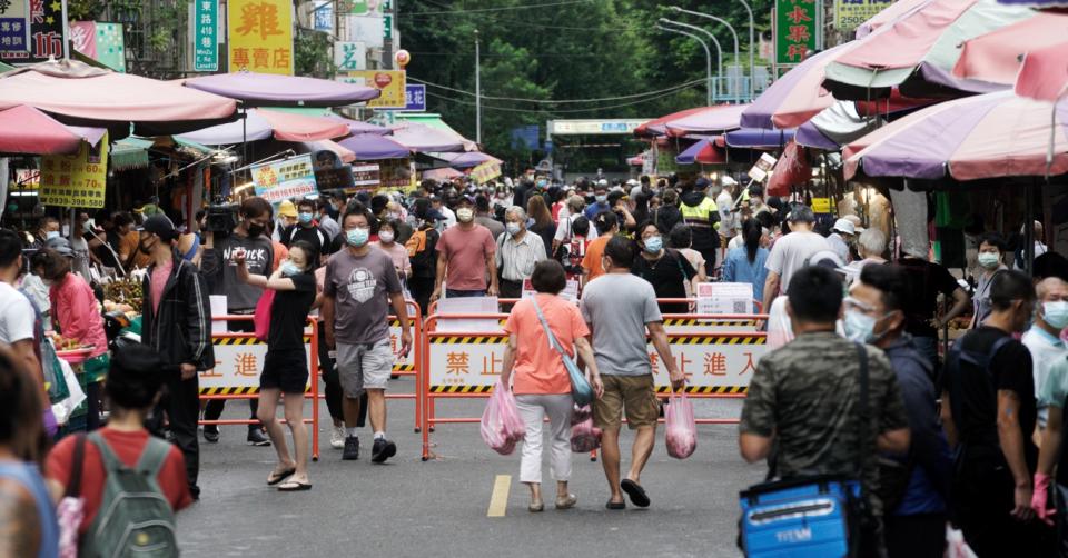 醫師點出台灣疫情清零面對的難題。   圖：張良一/攝