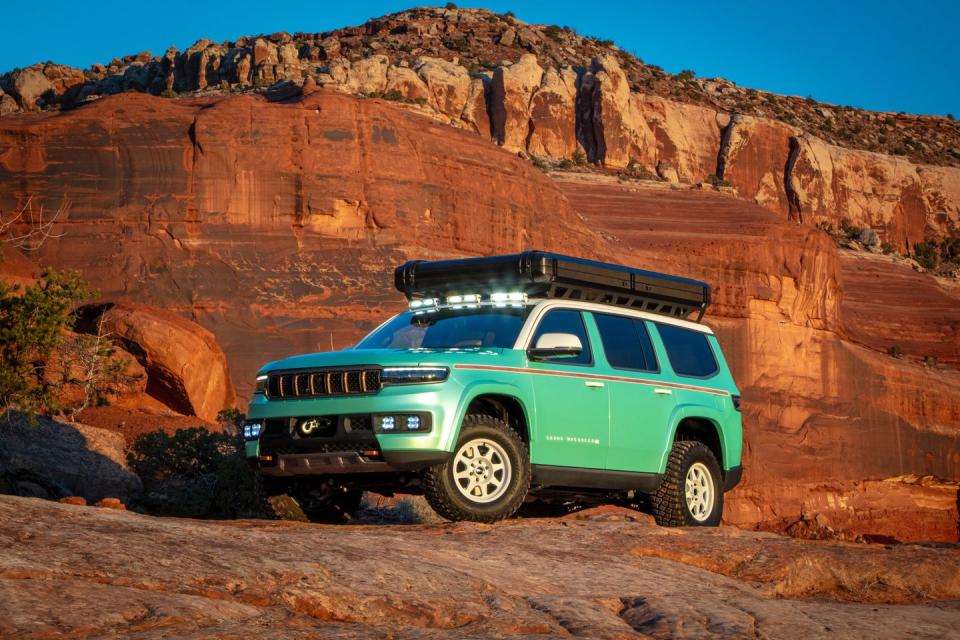 jeep vacationer concept