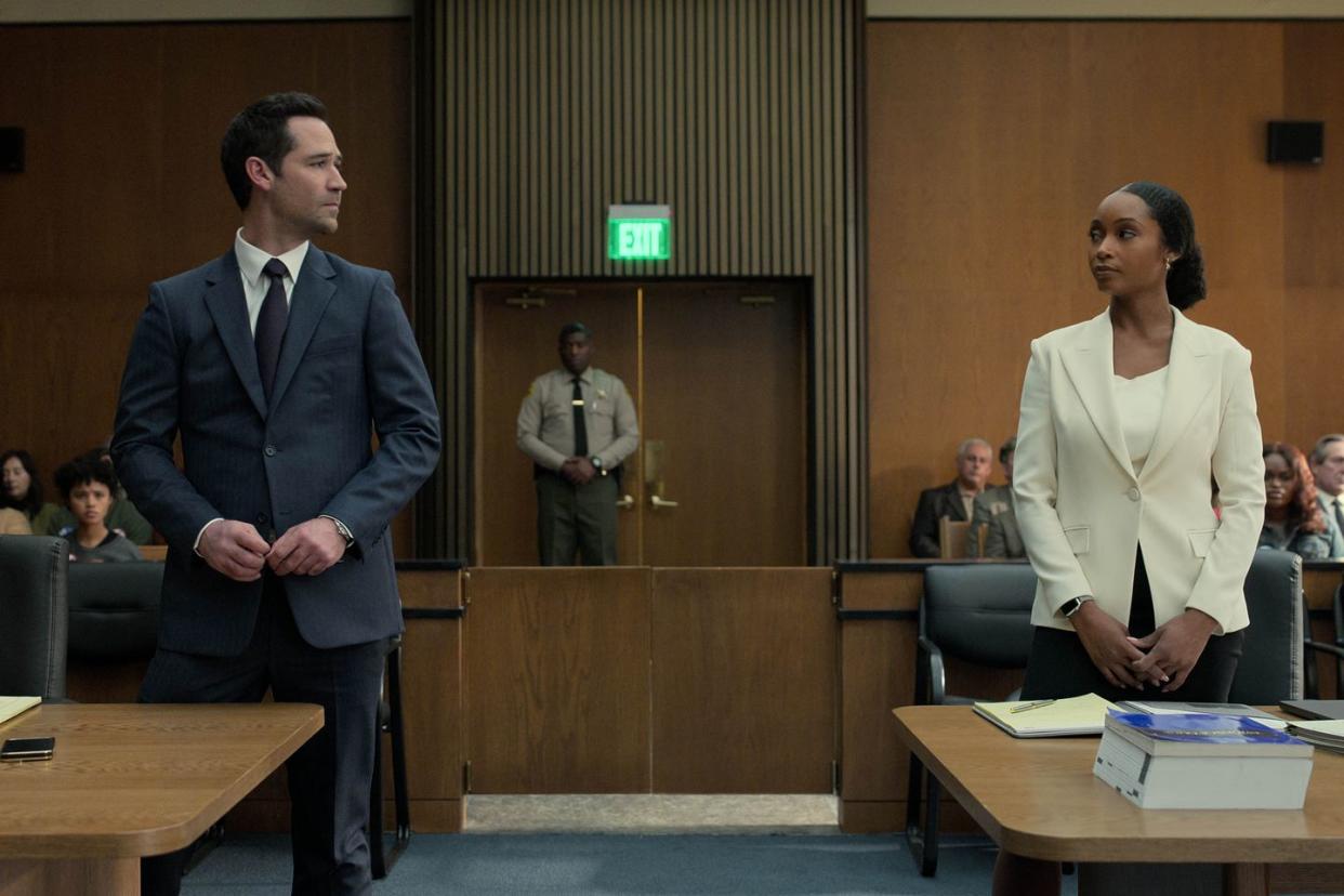 the lincoln lawyer l to r manuel garcia rulfo as mickey haller, yaya dacosta as andrea freeman in episode 203 of the lincoln lawyer cr courtesy of netflix © 2023