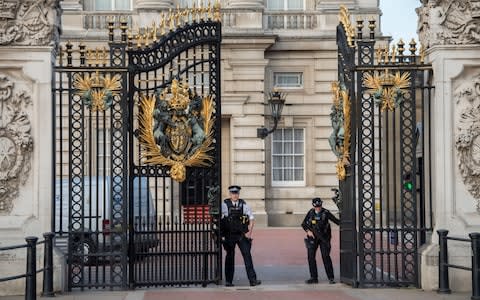 Buckingham Palace on Saturday morning - Credit: Paul Grover for the Telegraph