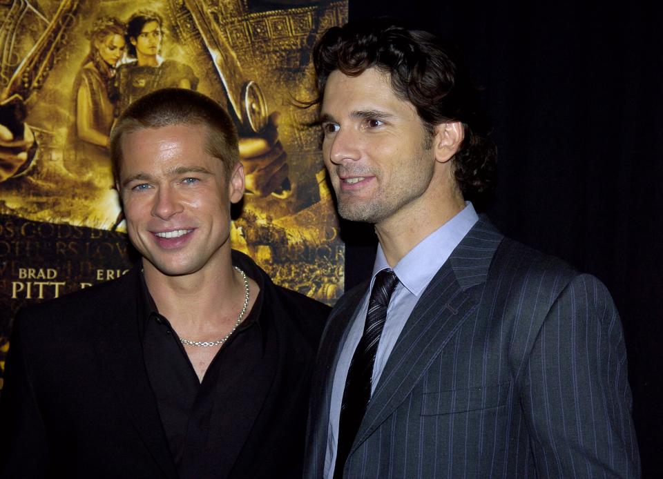 Brad Pitt y Eric Bana pactaron pagar infracciones si llevaban los golpes demasiado lejos en la pelea de 'Troya'. (Foto de Richard Corkery/NY Daily News Archive via Getty Images)