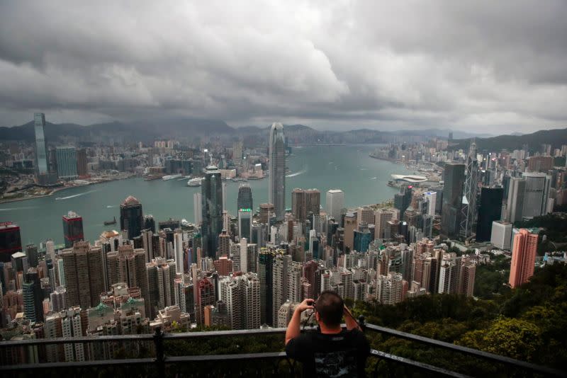 ▲香港昔日的國際金融中心風光漸失，金融及銀行業更是頻頻裁員。示意圖。（圖／美聯社／達志影像）