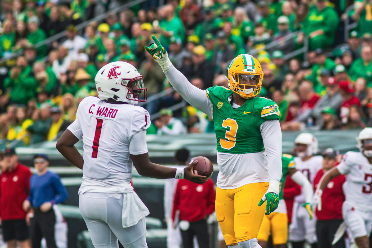 ‘I wouldn’t want to play Oregon;’ Ducks building national buzz going into November