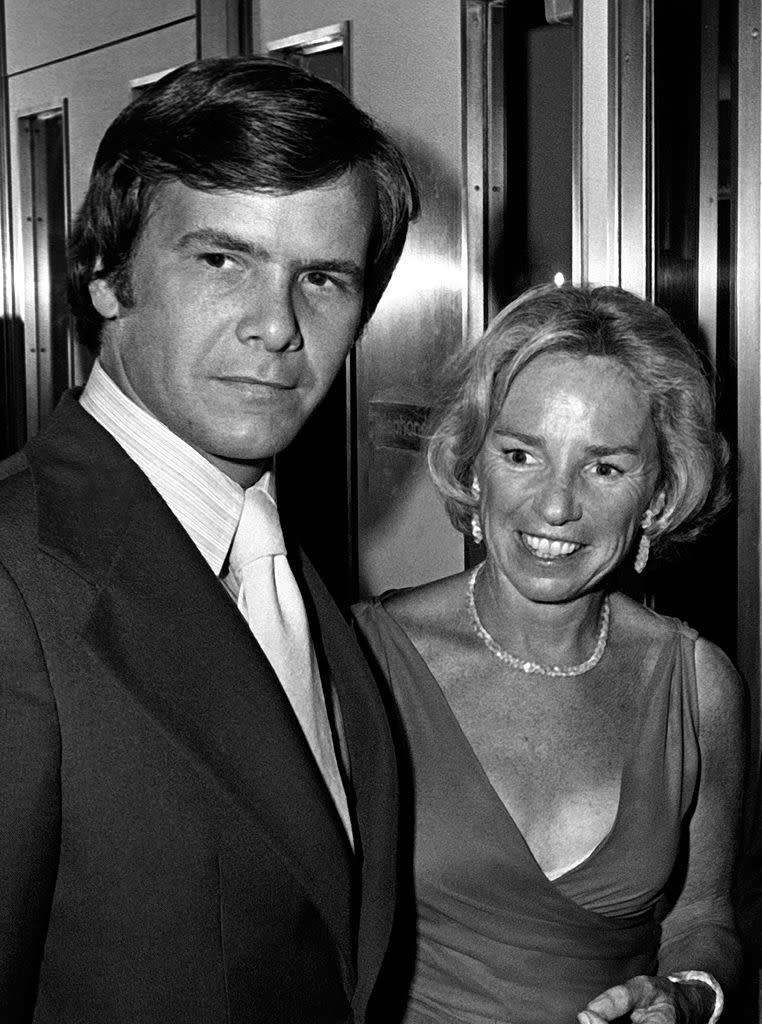 Tom Brokaw encounters Ethel Kennedy at a tennis tournament in honor of her late husband, Robert, in August 1976. (Photo: Ron Galella, Ltd./Ron Galella Collection via Getty Images) 