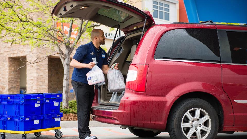 If you prefer shopping in-person at Walmart, you can choose curbside pick-up for quicker shopping.