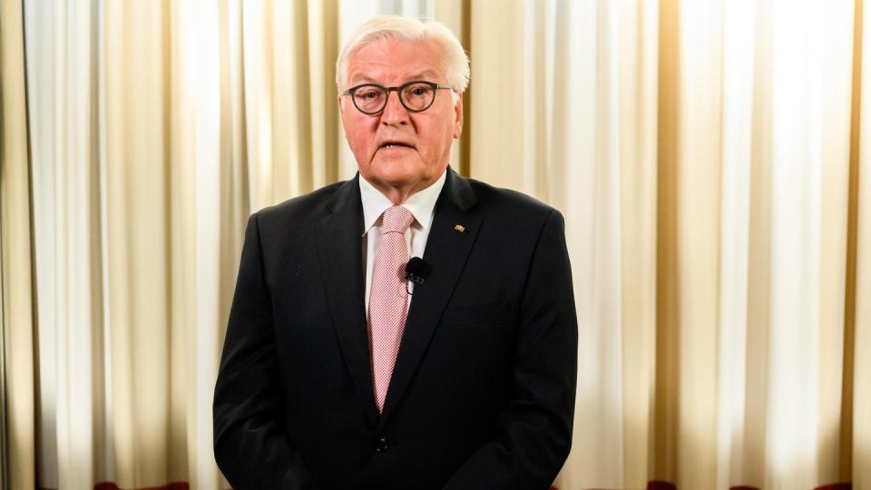 Bundespräsident Frank-Walter Steinmeier warnt in einer Videobotschaft vor Verwantwortungslosigkeit in der Corona-Pandemie.