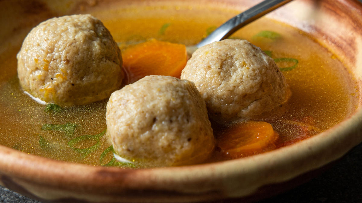 Vegetarian Matzo Ball Soup