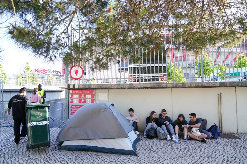 Fans began lining up for Saturday night's Eras Tour in Lisbon while Friday night's concert was just beginning. May 24, 2024.