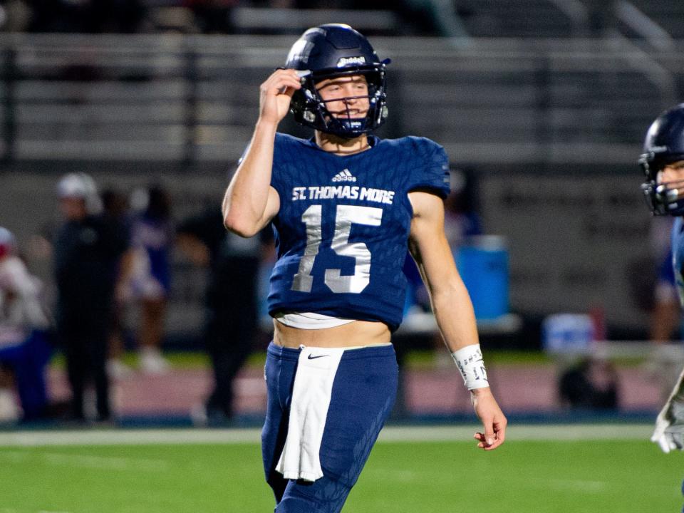 Walker Howard (15) as the St. Thomas More Cougars take on Evangel Christian in the opening round of the LHSAA playoffs Friday, Nov. 12, 2021.