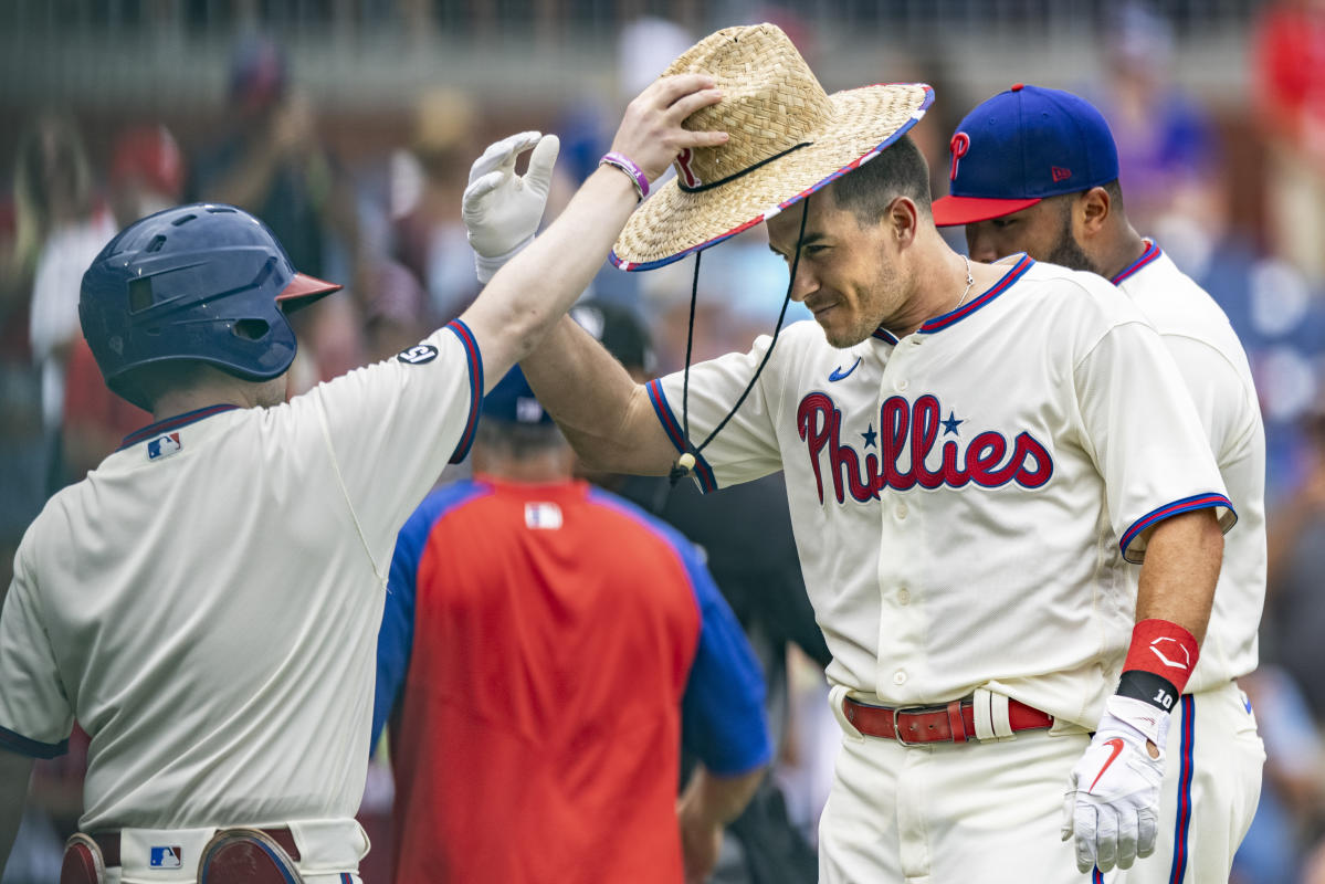 Phillies, led by J.T. Realmuto, power through rain delays and Marlins in  4-1 win