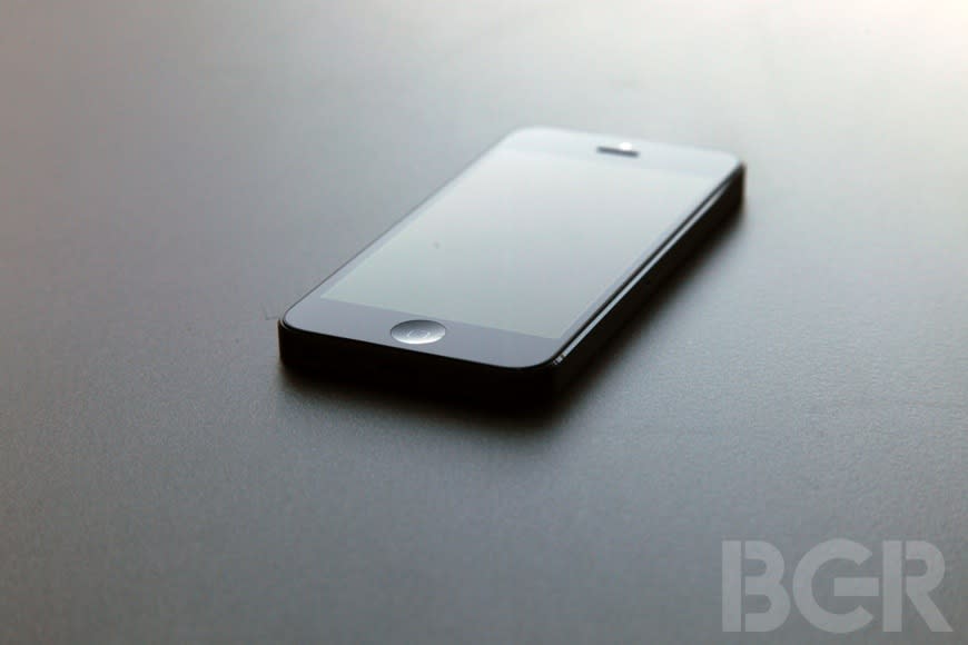 iPhone 5S Leaked Pictures Fingerprint Scanner