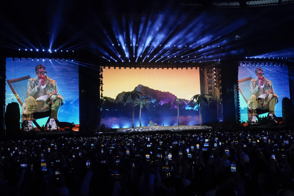 Bad Bunny en concierto en el Estadio Azteca de la Ciudad de México. (AP Photo/Eduardo Verdugo)