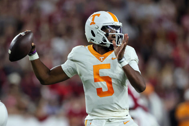 Tennessee Quarterback Hendon Hooker To Return For 2022 Season - The Sports  Credential