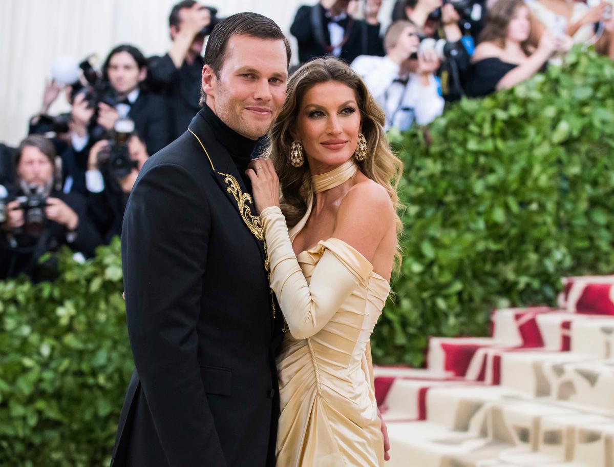 Gisele Bündchen celebrates Tom Brady's Super Bowl win with sweet family  pics and praises husband's 'work and dedication'