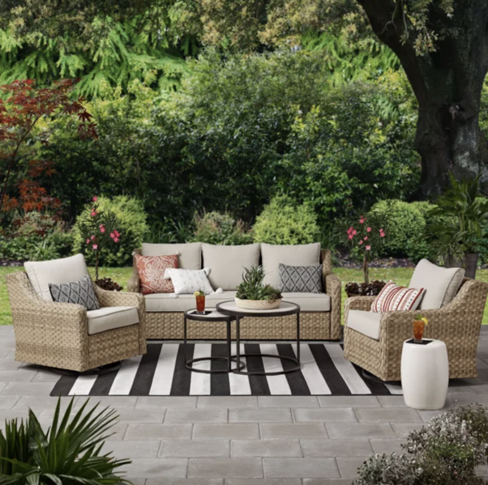 River Oaks 5-Piece Wicker Conversation Set