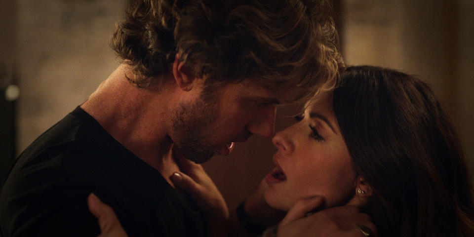 (L to R) Adam Demos as Brad Simon, Sarah Shahi as Billie Connelly in episode 202 of Sex/Life.