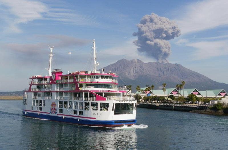 雖然暫時去不了鹿兒島，但透過交流活動，也可以「神遊」當地最出名的櫻島火山。（翻攝自鹿兒島旅人時光FB粉絲專頁）