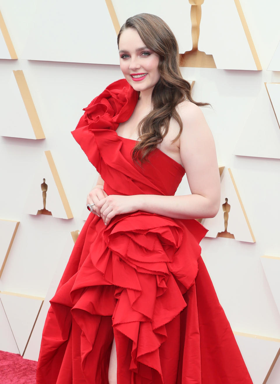 <em>The Gilded Age</em> actress Amy Forsyth attends the 94th Annual Academy Awards dressed in ruffles galore on March 27, 2022. (Photo: David Livingston/Getty Images)