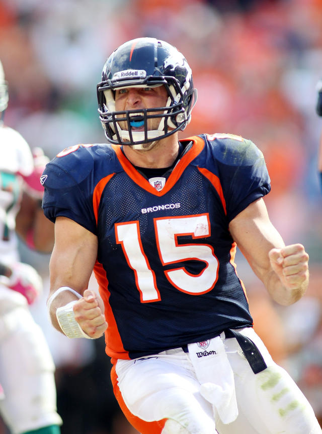 Tebow makes his start against the Dolphins