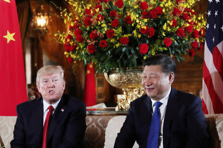 U.S. President Donald Trump welcomes Chinese President Xi Jinping at Mar-a-Lago state in Palm Beach, Florida, U.S., April 6, 2017. REUTERS/Carlos Barria