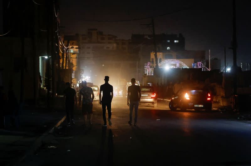 Gaza power shortages worsened by the heat, provoking protests