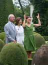 <p><span>Das Verhältnis zu ihren Eltern ist nach wie vor eng und herzlich. Auf ihrer 30. Geburtstagsfeier auf Schloss Solliden durften Silvia und Carl Gustaf natürlich nicht fehlen.</span> </p>