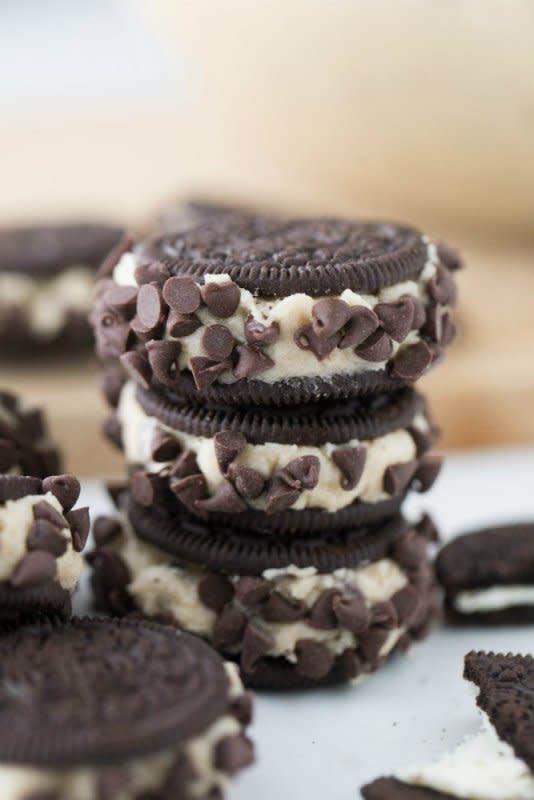 <p>Recipe Boy</p><p>A decadent sweet treat that is totally worth trying!</p><p><strong>Get the recipe: <a href="https://www.recipeboy.com/chocolate-chip-cookie-dough-stuffed-oreos/" rel="nofollow noopener" target="_blank" data-ylk="slk:Chocolate Chip Cookie Dough Stuffed Oreos;elm:context_link;itc:0;sec:content-canvas" class="link ">Chocolate Chip Cookie Dough Stuffed Oreos</a></strong></p>