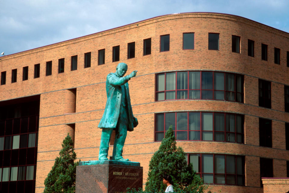 Virginia Hampton University Booker T. Washington Monument William & Norma Harvey Library (Photo by: Jeffrey Greenberg/Universal Images Group via Getty Image)