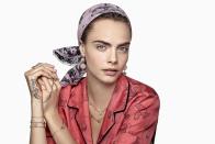 <p><strong>Model: </strong>Cara Delevingne</p>