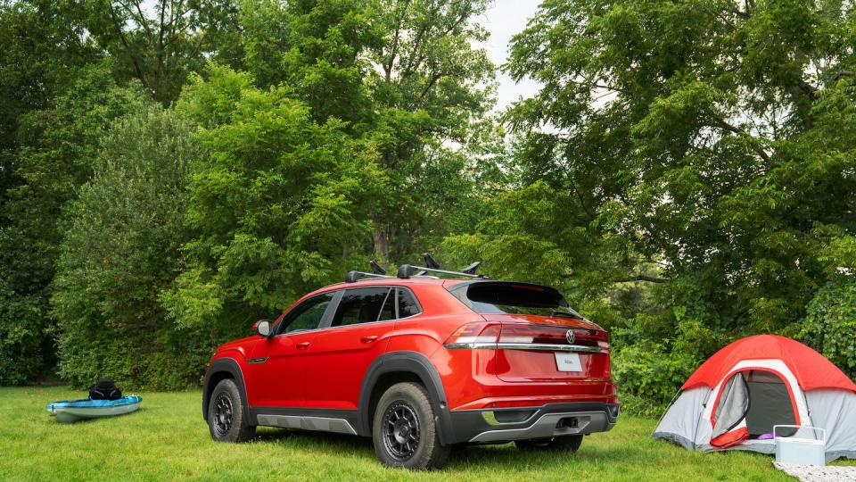 2024 vw atlas cross sport basecamp rear