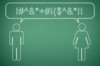 <b>9. Otras formas de comunicarse</b>. Mensajes, mails, comentarios en facebook, tuits, llamadas, cartas... Hay muchas opciones para practicar y establecer una comunicación significativa. Así como algunos se comunican mejor por escrito, otros prefieren hacerlo a través de detalles, acciones u objetos. Si estás dispuesto a conectarte con el otro, será más sencillo aprender a leer esos signos.