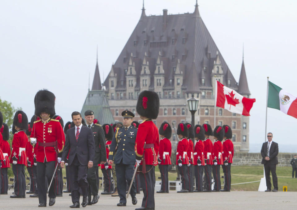 Amnistía Internacional (AI) solicitó por separado a los gobiernos de Canadá, Estados Unidos y México que adopten una agenda basada en temas como migración, cambio climático, pueblos indígenas y seguridad nacional, entre otros, puesto que para el organismo los derechos humanos deben ser una prioridad máxima durante la Cumbre de Líderes de América del Norte.